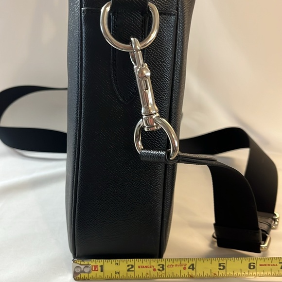 Coach Metropolitan Black Slim Briefcase Handbag
Saffiano Leather EUC - Picture 12 of 13